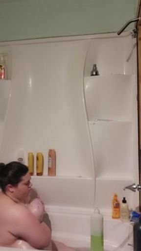 SSBBW Bath Time