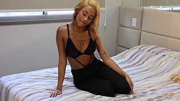 She Was Born for Porn! Perfect Body, Face, Blowjob, Riding, and Cum Licking Casting