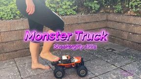 Sneaker-Girl Akira - Crush Big Monster Truck