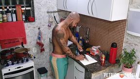 o marido nao quer me ajuda em casa mas pede pra comer minha bunda toda hora