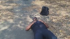 Uniformed Security Guard Becoming a Pussy Seat - Segurança Uniformizado Virando Banco de Buceta