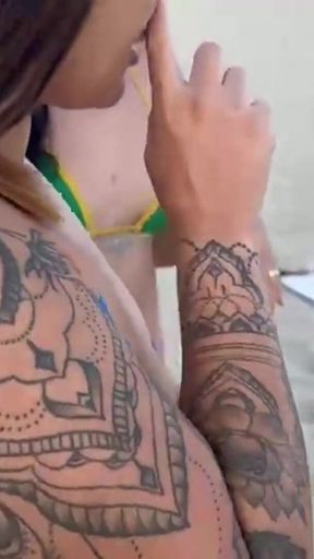 Beach Seller in a Salty Package Eats the Two Hot Girls in Exchange Left Happy