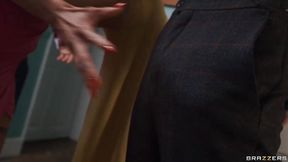 Caramella Del X seduces with a sex toy