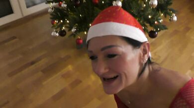 Her Christmas gift fucks her ass deep while she deepthroats him