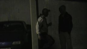 baise dans un parking par une racaille de citeabuse dans un parking public ...