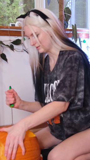 Pumpkin Carving Distractions   Clip 2