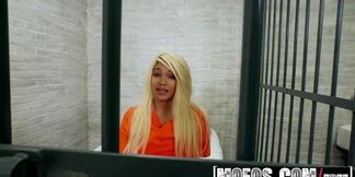 Blonde cop Elizabeth Jolie arrests and bangs unsuspecting dude in uniform