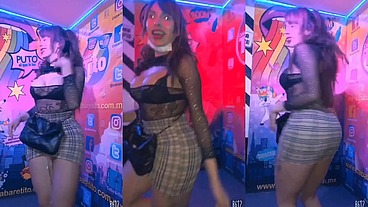 SIEMPRE ME GUSTA SALIR DE FIESTA PORQUE ME EXCITA GRABARME EN PUBLICO