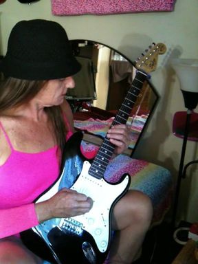 Lizzy Yum Vintage and Behind the Scenes 32