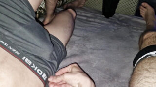 Masturbation, Samenerguss, Paar, Ungeschützter Sex, Daddy – selbstgedrehter Film von russischen Amateur-Teenager-Schwulen, die in den Arsch gefickt werden