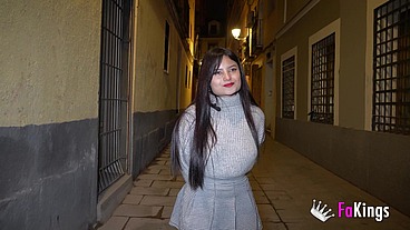 The queen of Madrid! Sofia Mayer's left her boyfriend and now she's looking for a life of sex!