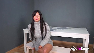 The queen of Madrid! Sofia Mayer's left her boyfriend and now she's looking for a life of sex!