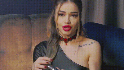 The Darker the Lips, the WEAKER your Mind will get!