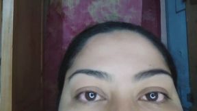 Ojos femeninos, pestañas volteada