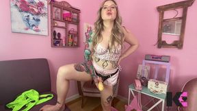 dressed up in gloss to suck my cock