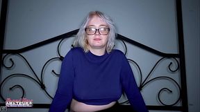 Blonde Cutie Annie Archer Enjoys Giving A BJ And Eating Tasty Cum!