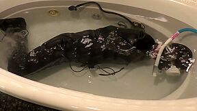 Cohi - 039 - 2rubber Girl 2らばーがーる2 - 水中拘束etc