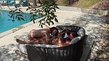 BEHIND THE SCENE MASSAGE FUCK WITH CHERRY DEVIVRE