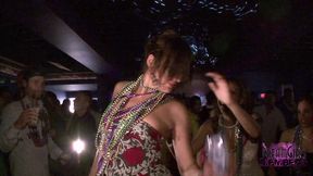 Horny college girls get naked at awesome pre-quarantine spring break party