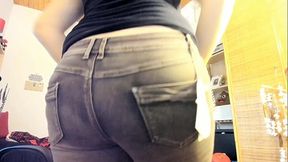 Italian girl farts wearing her new very tight jeans