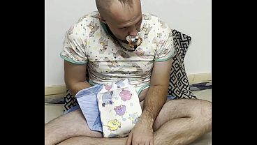 Diaper Slut making Cummies