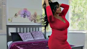 Curvy black MILF with big ass and boobs rides skinny dude