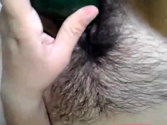 Milf se da un tratamiento con pepino