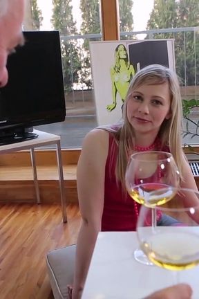 Renata Fucks Old Goes Young Guy Who Gave Her Some Attention