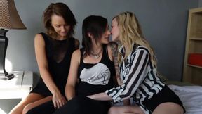 Lesbians girlfriend loves pussy licking