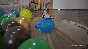 Vicky 25 balloons stomp pop in three minutes