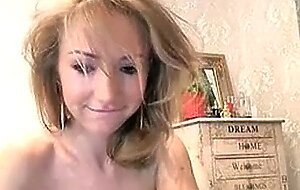 Big-tits blonde teen masturbate on webcam