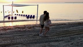 candie and alex around the world alicante