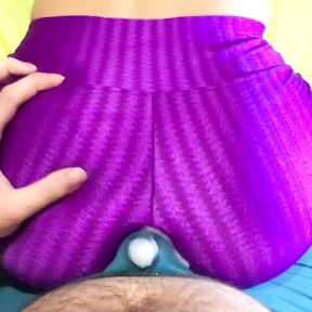 Dry humping a big ass in leggings, shiny spandex doggystyle dry hump cum in pants