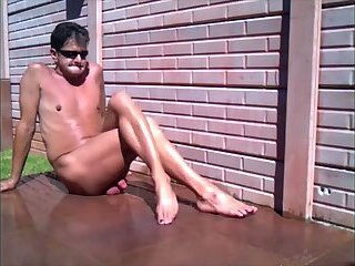 Toothless Fag Hot Hanging Balls in the Sun. Gumzy