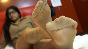 Relaxing time in tan reinforced toe for a sweet office girl! - MOV