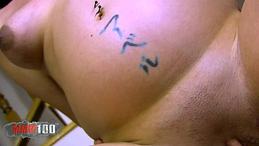 Pregnant but pretty and naughty !