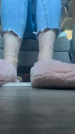Slipper and toes
