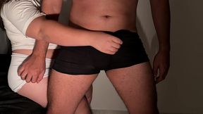casal escolar travesso com bunda e buceta esfregando pau estilo cachorrinho dryhumping