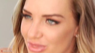 Fyldige Cali Carter og Jessa Rhodes får hardcore analfuck