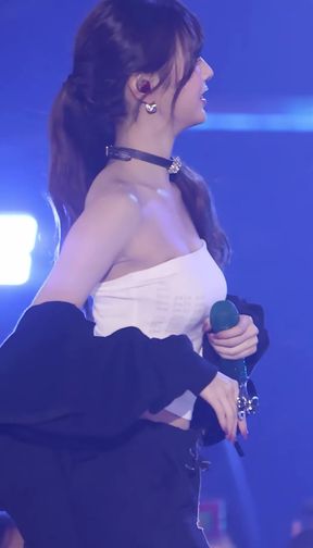 K-pop fan favorite shows off her sexy body while standing