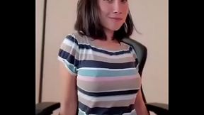 What'_s her name? Teen gamer titdrop