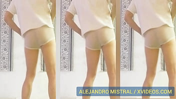 Alejandro Mistral nuevamente en calzoncillos blanco y azul