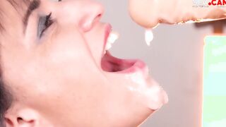 Latina Milf suck like a Slut her Dildo