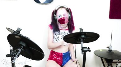naked juicy drums get you rave girl whimpering