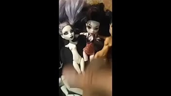 Cumpilation 3 semen en la cara de mis mu&ntilde_ecas MonsterHigh