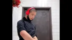 Quick Hot Load: Guy Jams Cock, Blasts Cream in Stalled Passion – 18+