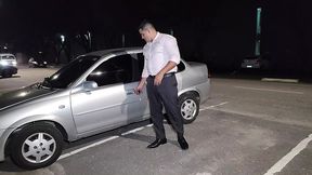 yuri gaucho - chefe com tesao se exibiu e tocou punheta ate gozar - executivo gozando na frente da galera - homem bonito masturbando o pau grande e gozando forte