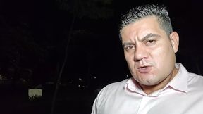 yuri gaucho - chefe com tesao se exibiu e tocou punheta ate gozar - executivo gozando na frente da galera - homem bonito masturbando o pau grande e gozando forte