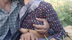 Hindi Mai Sister-in-law Went to the Farm to Take Fodder and Brother-in-law Pressed Sister-in-law's Boobs