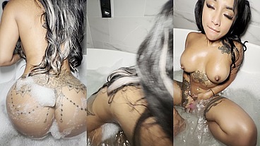 Bath time fun!!